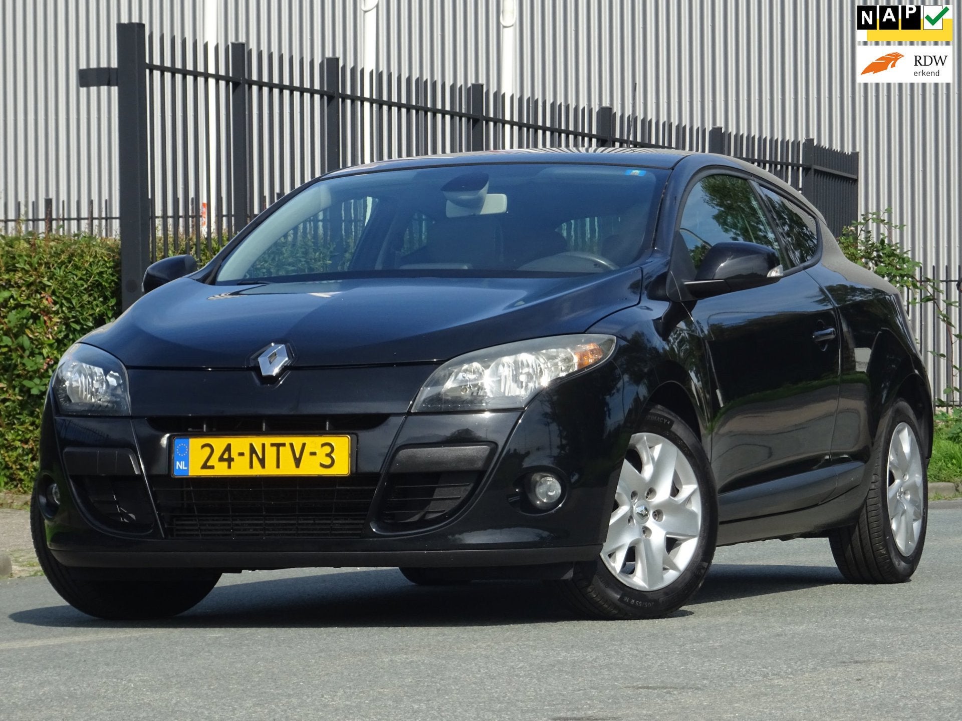 Renault Mégane Coupé 1.4 TCe 1-EIGENAAR NAP/PANORAMA/NAVI/, Auto's, Voorwielaandrijving, Traction-control, Gebruikt, 4 cilinders