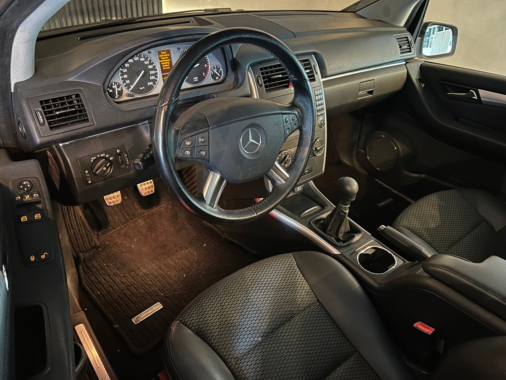Mercedes-Benz B-klasse 180 BlueEFFICIENCY Business CLass|2E, Auto's, Voorwielaandrijving, Euro 5, 15 km/l, Gebruikt