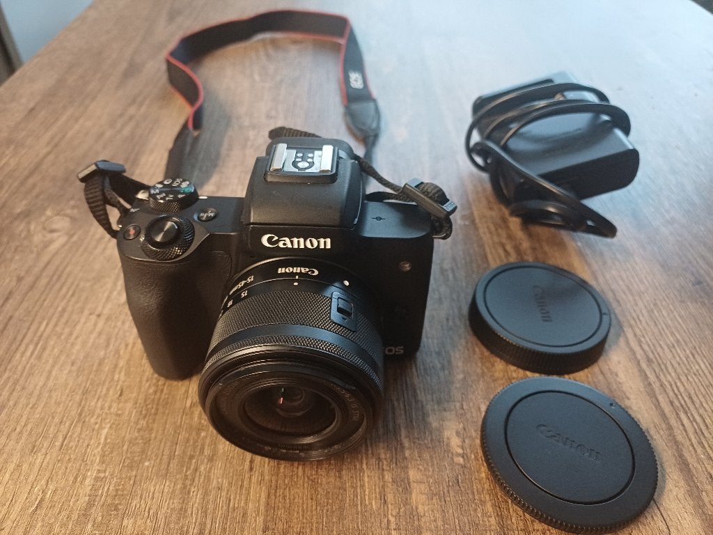 Canon EOS M50 Mark ii + Canon EF-M 15-45mm f/3.5-6.3 IS STM, Audio, Tv en Foto, Fotocamera's Digitaal, Canon, Compact, Ophalen of Verzenden