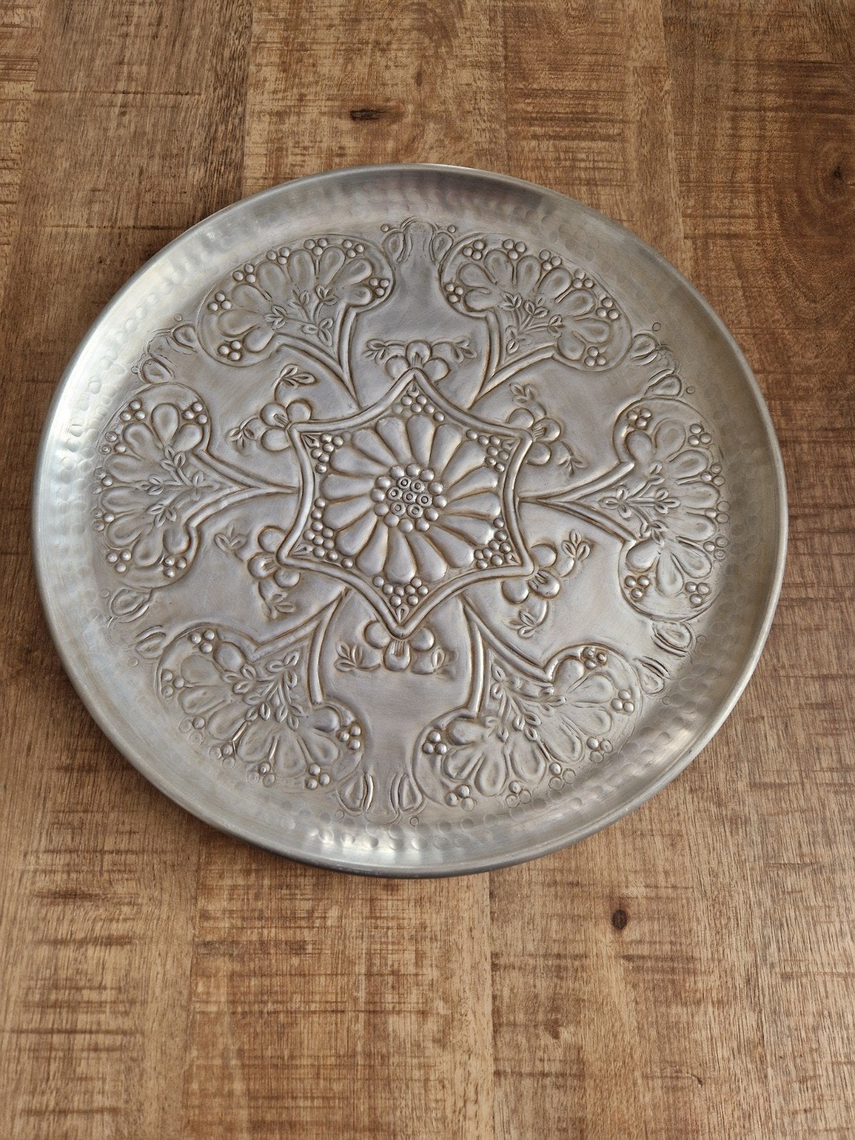 Aluminium dienblad voor decoratie met motiefje
Gekocht bij P, Gebruikt, Rond, Ophalen of Verzenden, Dienblad