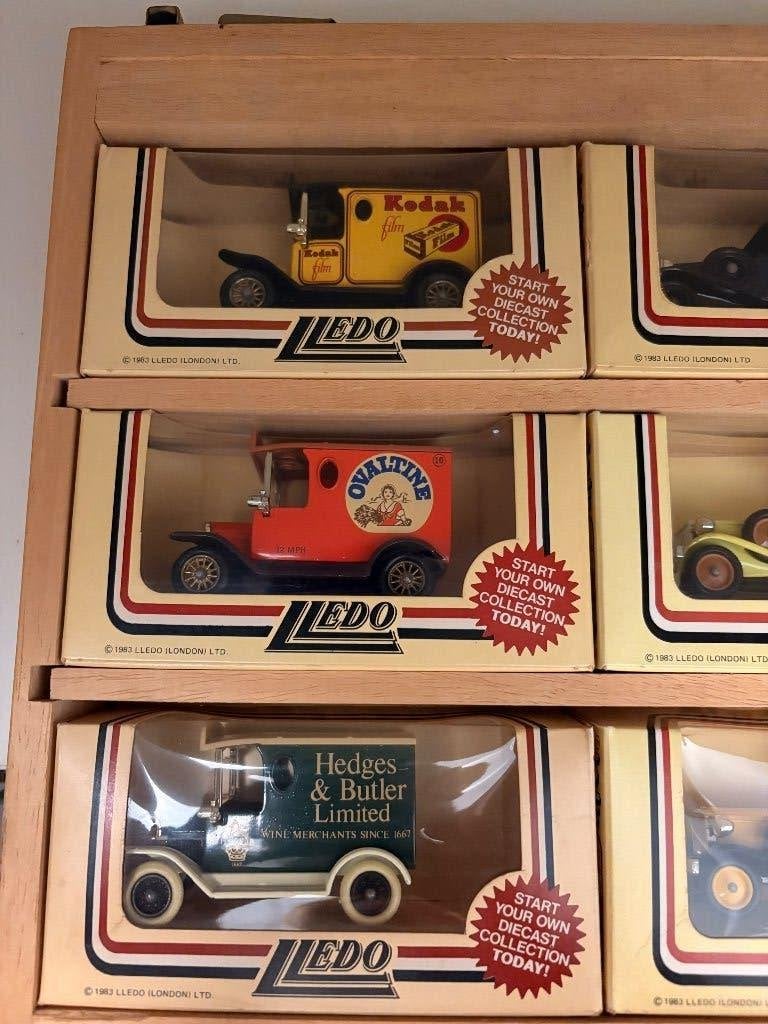 Houten kistje 1 modelauto Lledo, Ophalen of Verzenden, Zo goed als nieuw, Auto, Overige merken