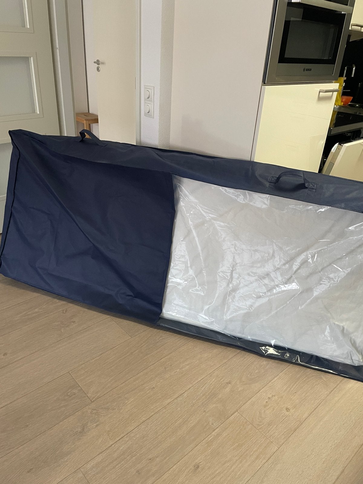 Logeermatras 1-persoons met opberghoes en matrasovertrek, Ophalen, Gebruikt, Matras, 200 cm