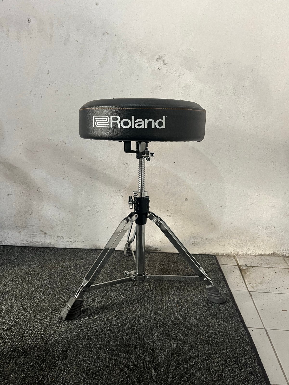 Foto 6 van Roland TD-11K V-Drums Compact + kruk & mat