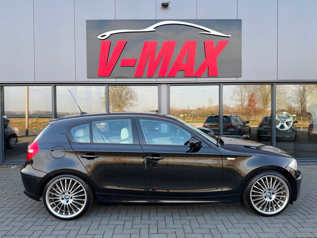 BMW 116I LCI Xenon Leder Sportinterieur Navi Cruise Climate, Auto's, 1-Serie, Achterwielaandrijving, Beige, 4 cilinders