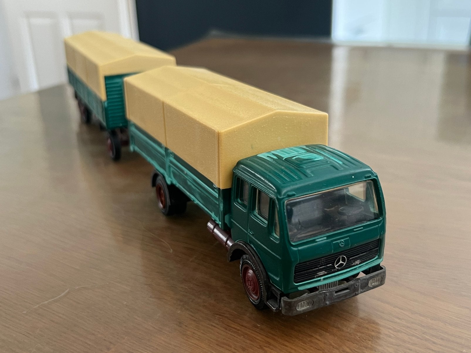 Nzg mercedes met aanhanger 1:50, Ophalen of Verzenden, Zo goed als nieuw, Bus of Vrachtwagen, NZG
