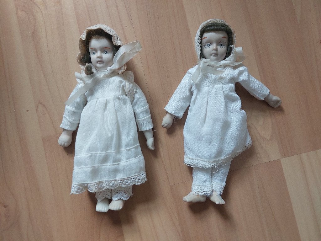 2 Miniatuur porseleinen poppen, Ophalen of Verzenden, Zo goed als nieuw, Pop