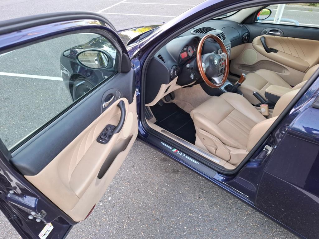 Alfa Romeo 147 2.0 T.spark 5DR 2005 Blauw, Auto's, Voorwielaandrijving, Beige, Handgeschakeld, 149 pk