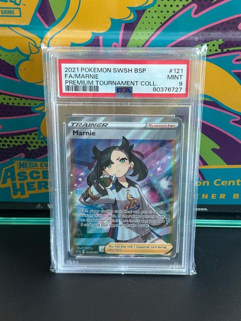 Pokémon PSA 9 Marnie Promo Full Art SWSH121, Hobby en Vrije tijd, Verzamelkaartspellen | Pokémon, Ophalen of Verzenden, Nieuw