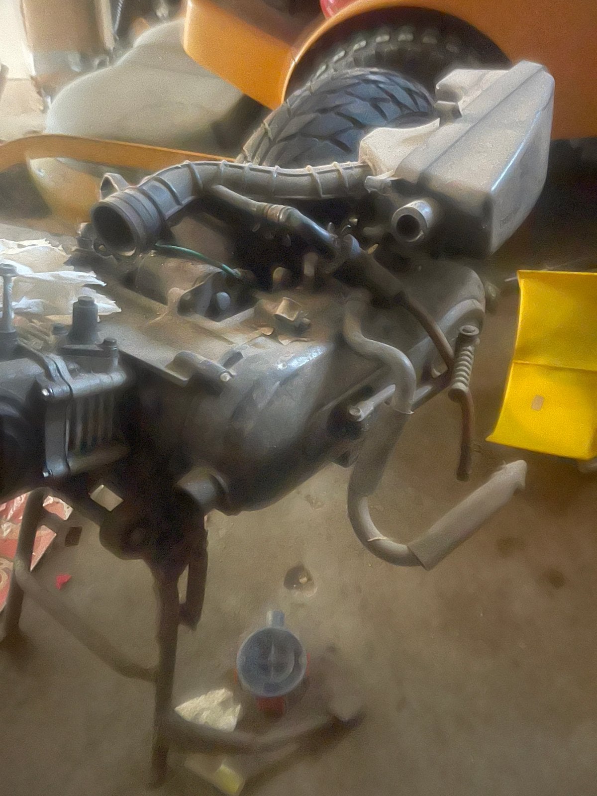 Sym allo motorblok, Ophalen, Gebruikt, Uitlaat