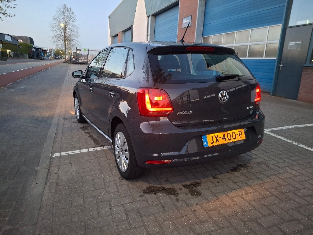 Volkswagen Polo 1.0 TSI 55KW 2016 Grijs, Auto's, Origineel Nederlands, Handgeschakeld, Particulier, 3 cilinders