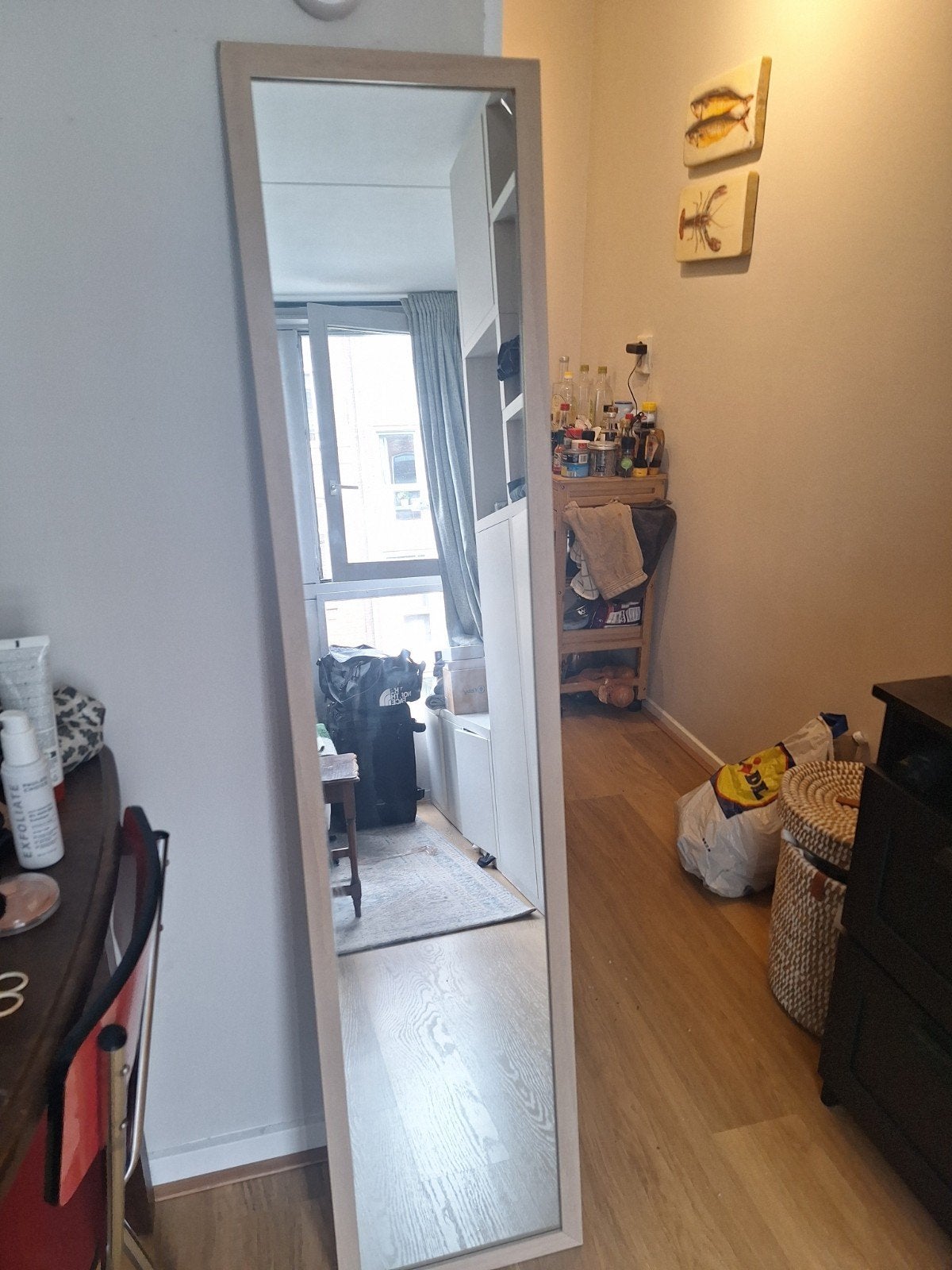 Grote spiegel met houten frame, Ophalen, Zo goed als nieuw, Rechthoekig, Minder dan 50 cm
