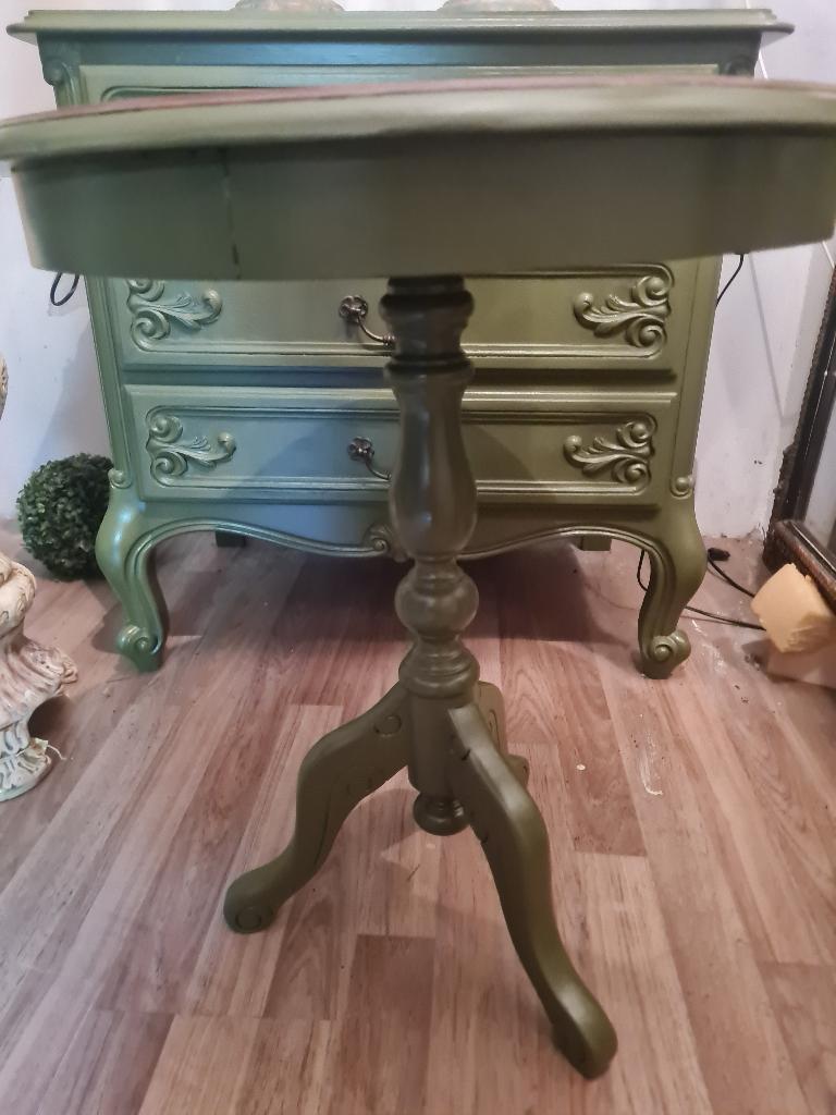 Zeer oud wijntafeltje in antiek groene kleur, Ophalen of Verzenden
