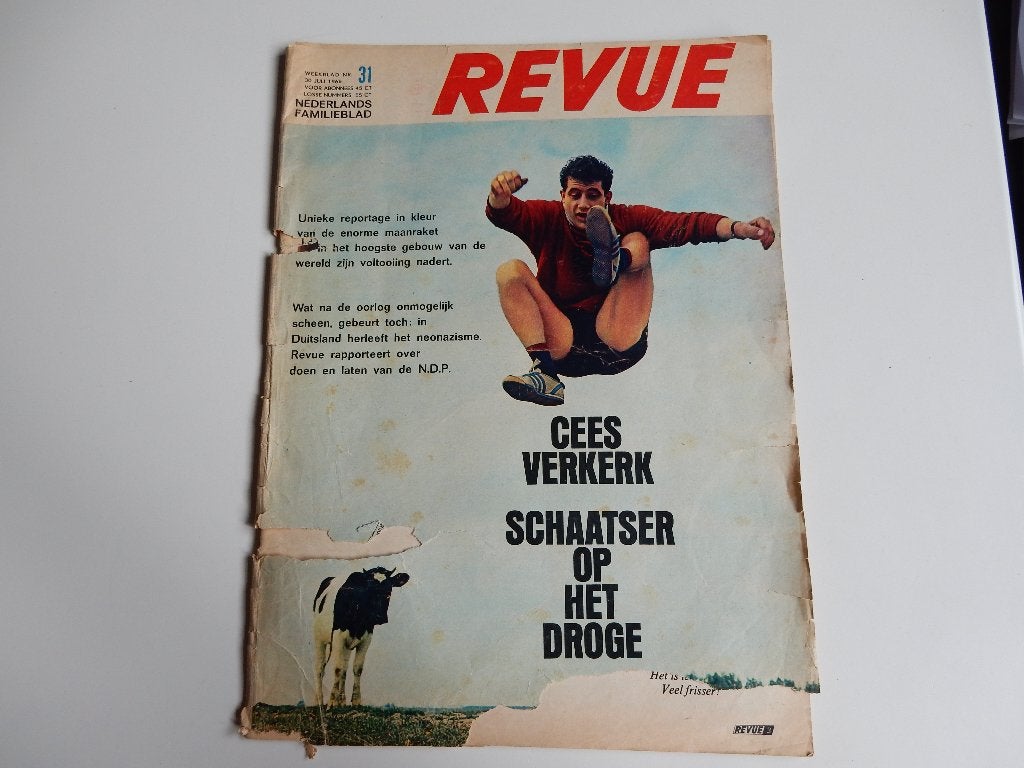 Kees Verkerk schaatser Revu tijdschrift uit 1966., Ophalen of Verzenden, Gelezen, Overige typen