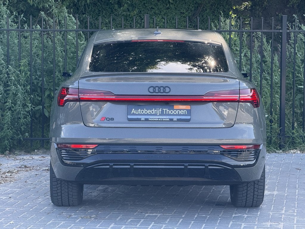 Audi Q8 Sportback e-tron 55 quattro S Edition 115 kWh | Pano, Auto's, Audi, Automaat, Leder, Vierwielaandrijving, 408 pk