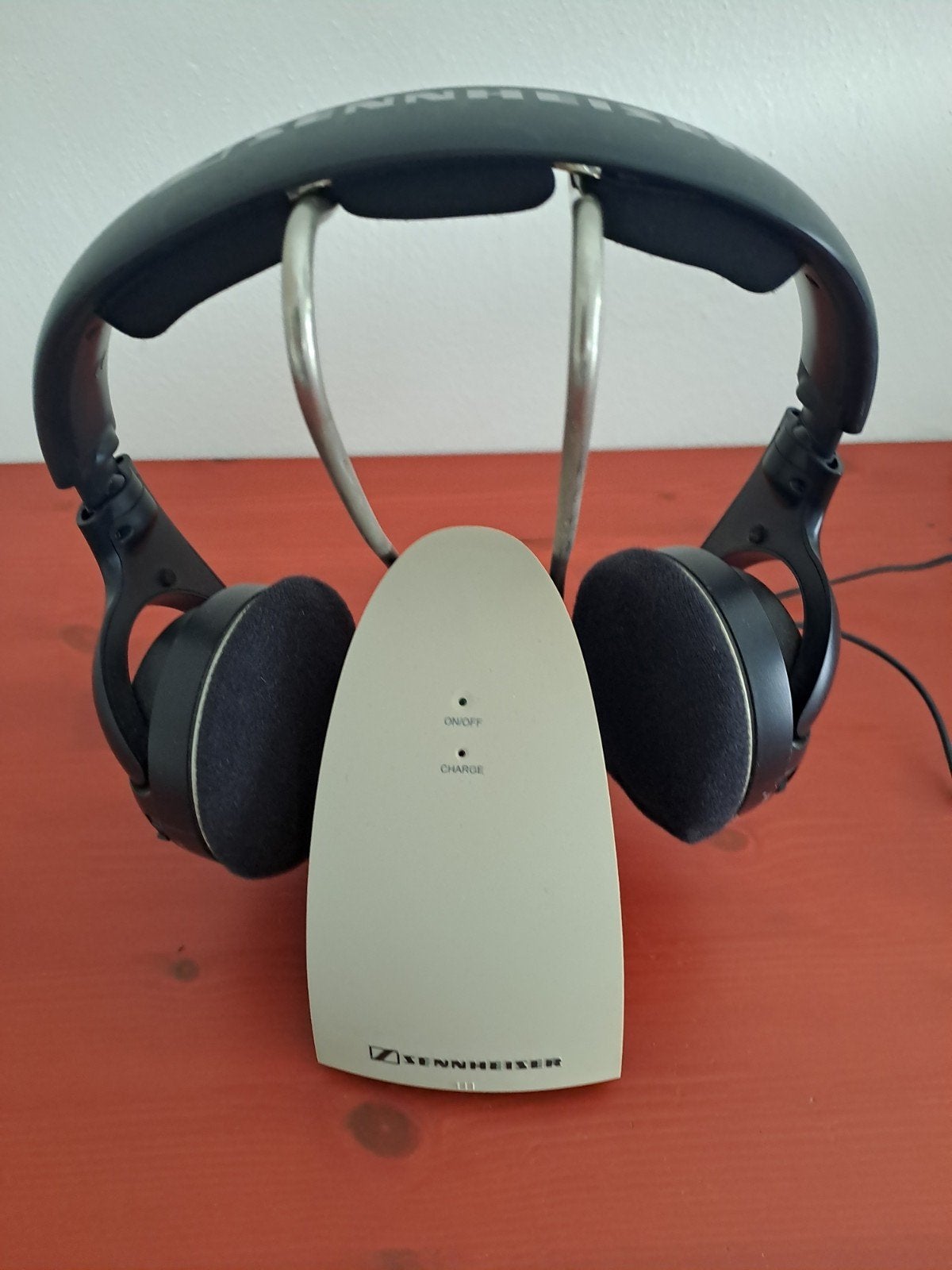 Sennheiser TR120 Draadloze Hoofdtelefoon met Oplaadstation, Audio, Tv en Foto, Gebruikt, Sennheiser, Ophalen of Verzenden, Over-ear