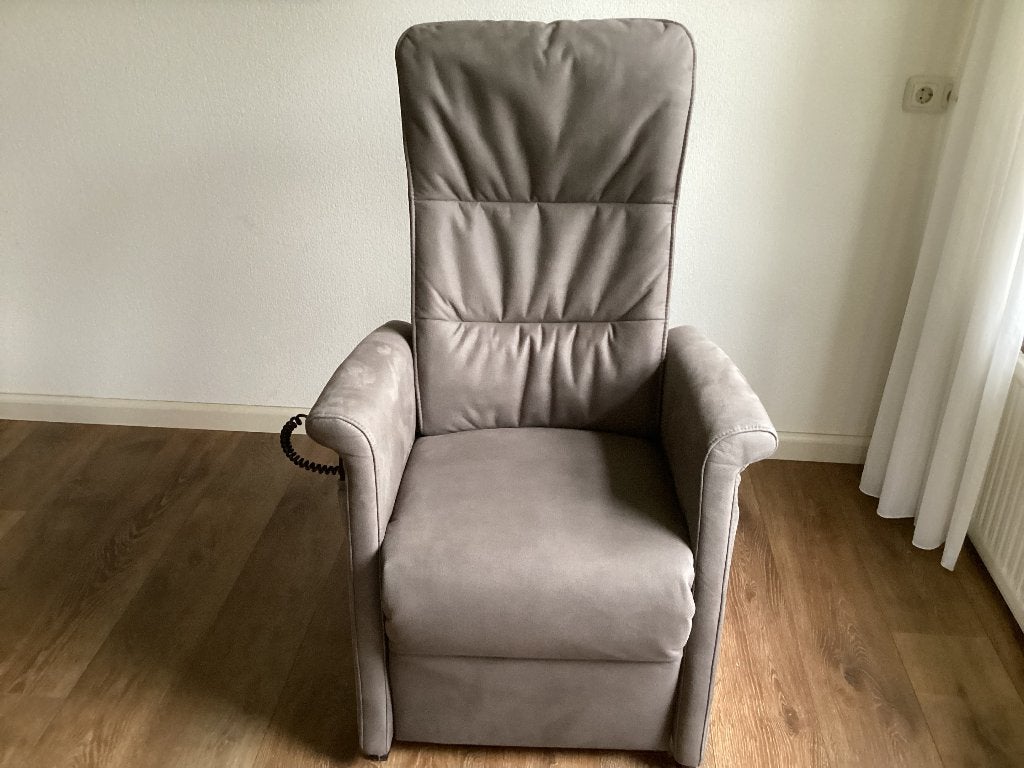 Nieuwe Sta Op stoel met Accu., Ophalen, Minder dan 75 cm, Nieuw, Sta op stoel