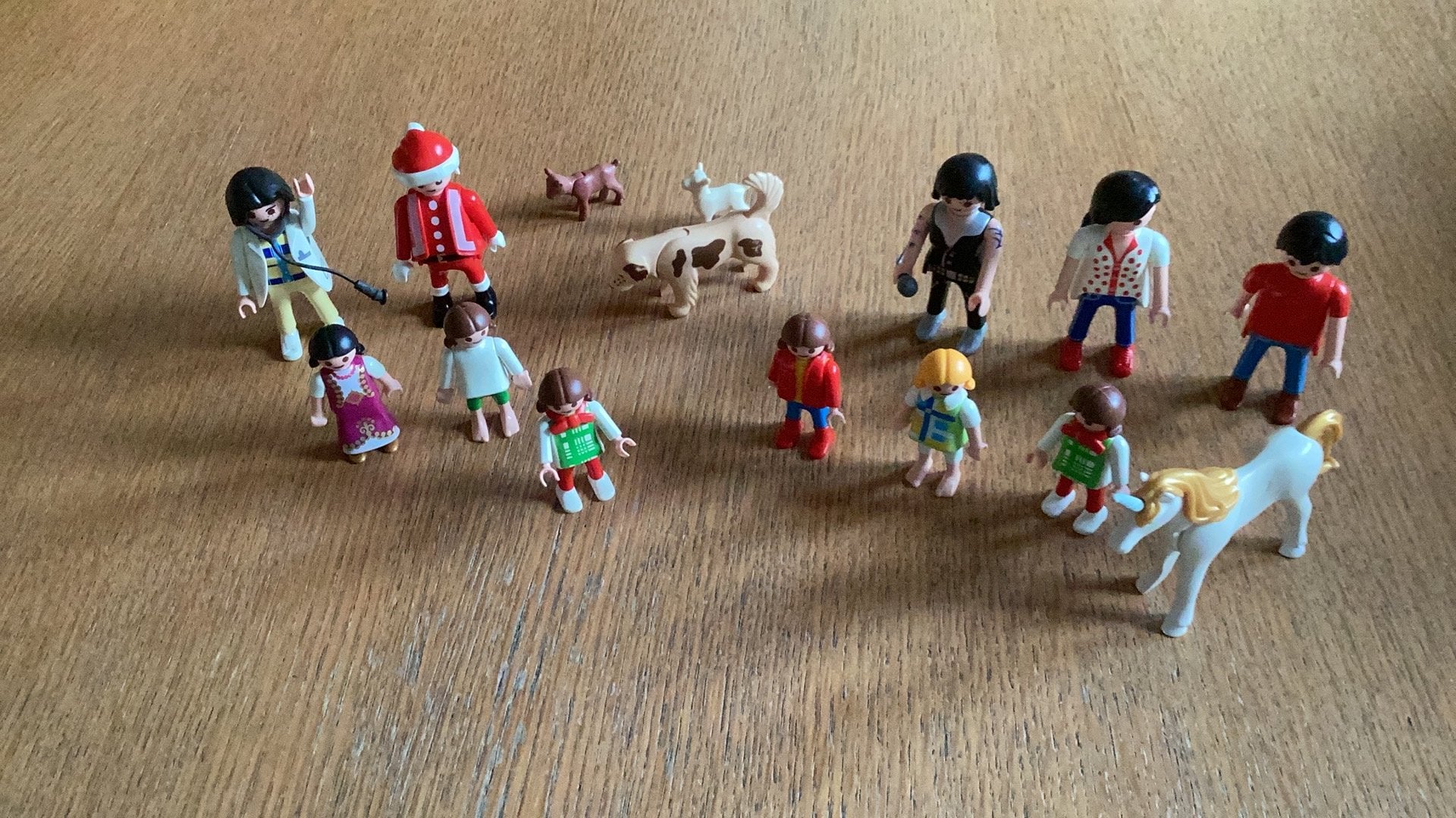 Playmobil 11 poppetjes, 4 dieren, Ophalen of Verzenden, Zo goed als nieuw, Losse onderdelen