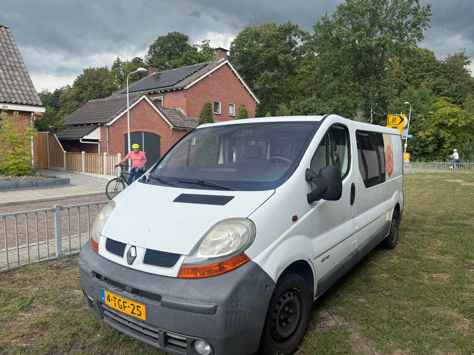 renault trafic camper / kamper, Caravans en Kamperen, Overige merken, Buscamper of Camperbus, Tot en met 2, Bedrijf