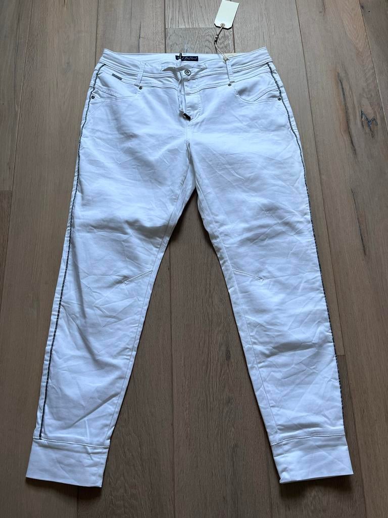 Witte broek Red Button met zwarte stiksels, maat 44, Wit, Maat 42/44 (L), Nieuw, Ophalen of Verzenden