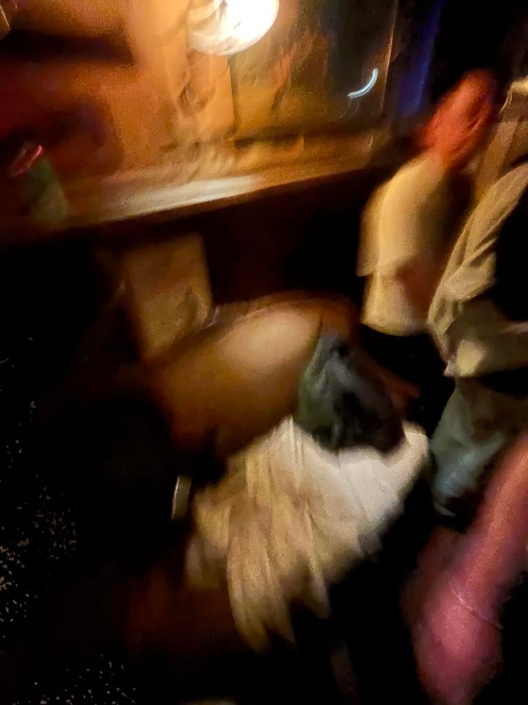 Vage foto van een donkere ruimte, Diensten en Vakmensen, Welzijn | Masseurs en Massagesalons