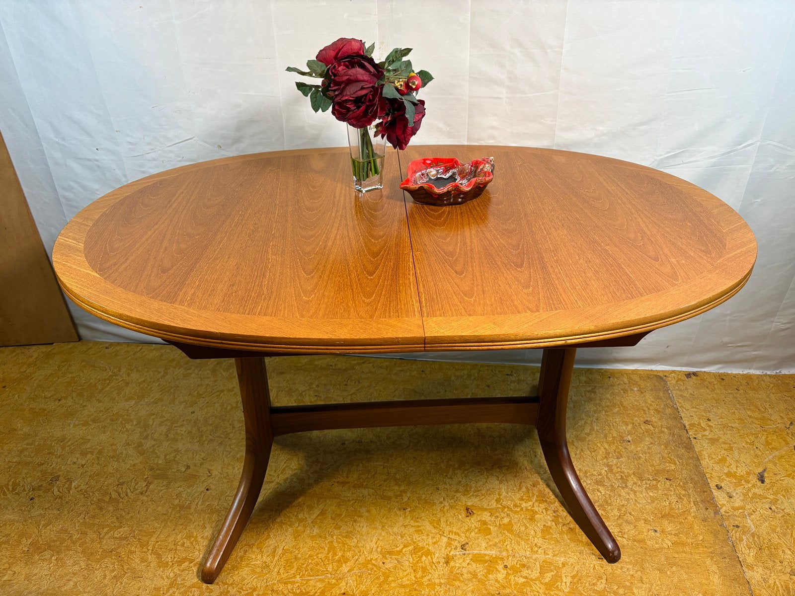 Foto 2 van Gratis bezorging! Nathan MidCentury Vintage Teak Eettafe1960