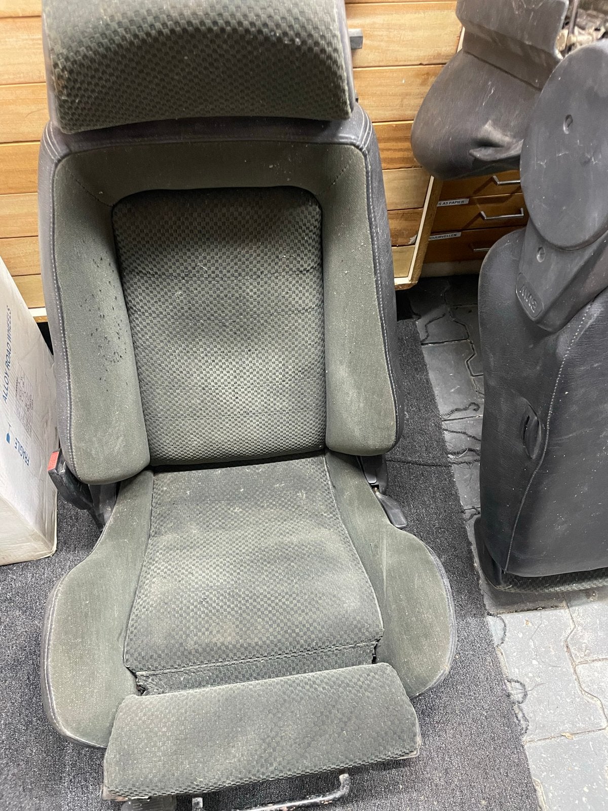 Gebruikte BMW / Recaro zittingen met lichte schade, Ophalen, Gebruikt, Universele onderdelen