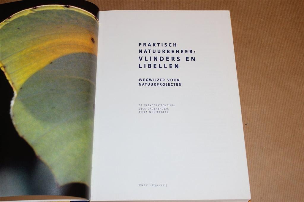 Vlinders & Libellen Beheren —Uitgave KNNV & Vlinderstichting, Ophalen of Verzenden, Zo goed als nieuw, Overige diersoorten