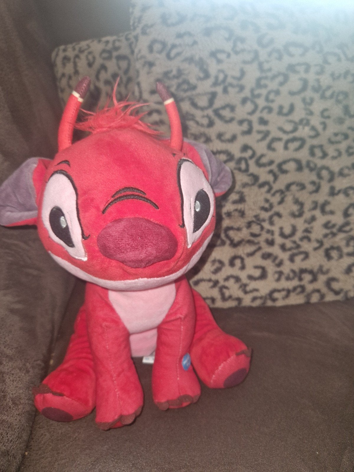 DISNEY KNUFFEL VAN LEROY MET GELUIDSFUNCTIE, Ophalen of Verzenden, Overige figuren, Zo goed als nieuw, Knuffel