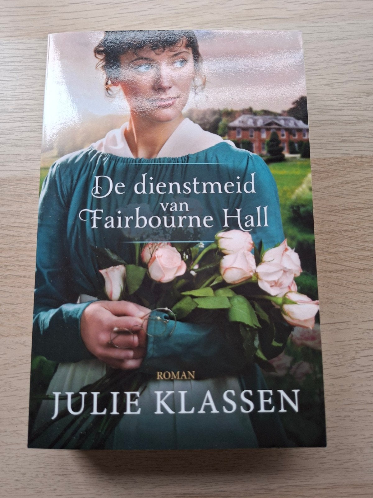 De dienstmeid van Fairbourne Hall van Julie Klassen, Boeken, Ophalen of Verzenden