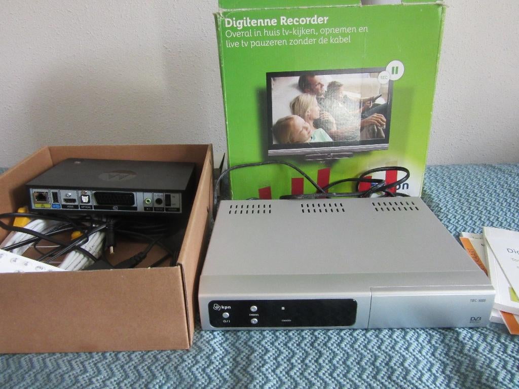 Digitenne, Audio, Tv en Foto, Ophalen of Verzenden, Zo goed als nieuw, Met dvd-recorder