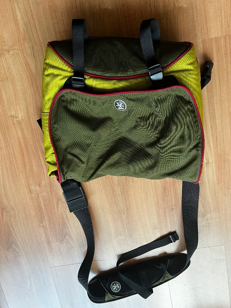 Crumpler schoudertas met laptopvak, Ophalen, Zo goed als nieuw, Groen, Overige merken