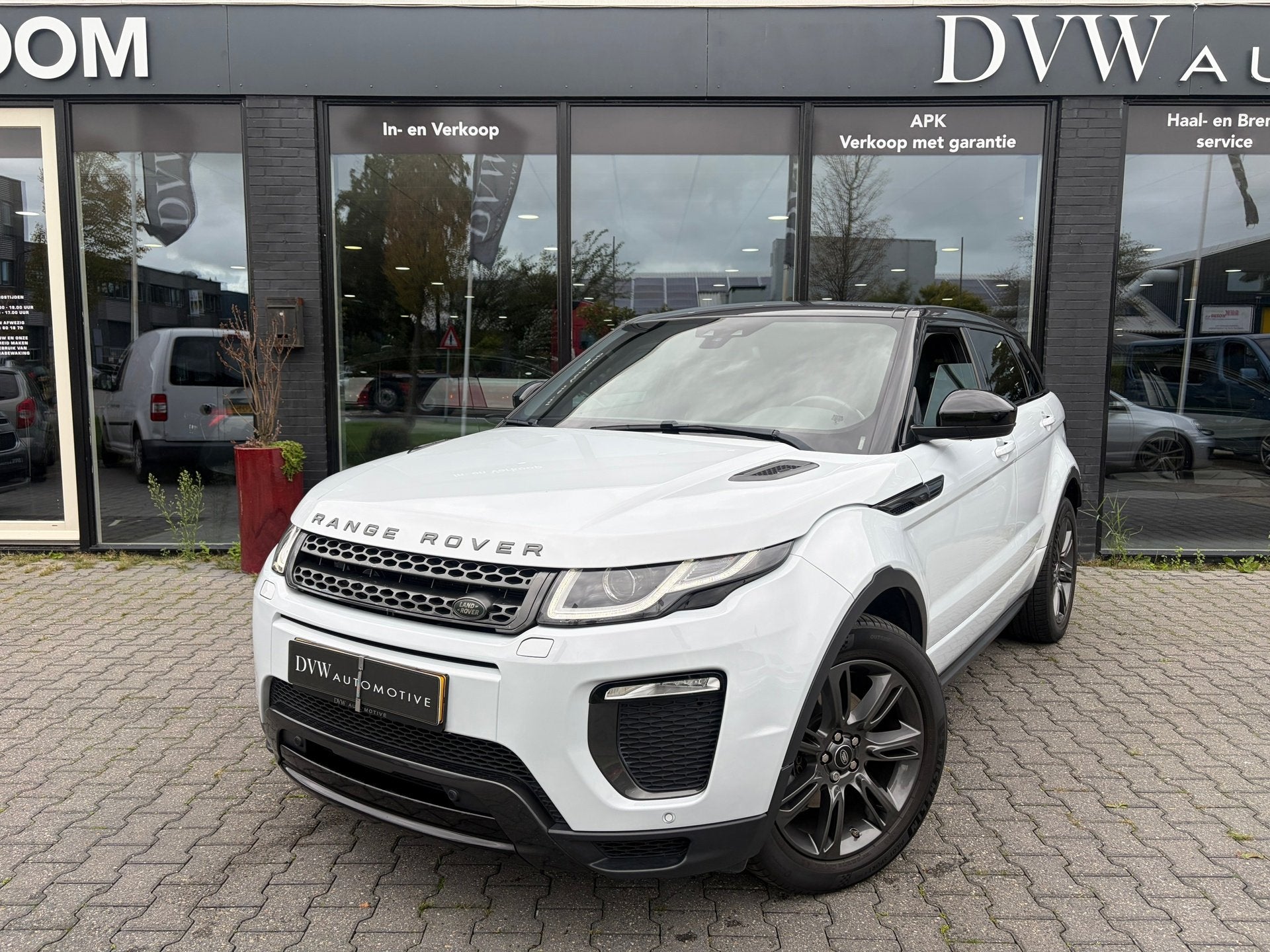 Land Rover Range Rover Evoque 2.0 TD4 HSE Dynamic, Auto's, Automaat, Gebruikt, 2000 kg, Wit