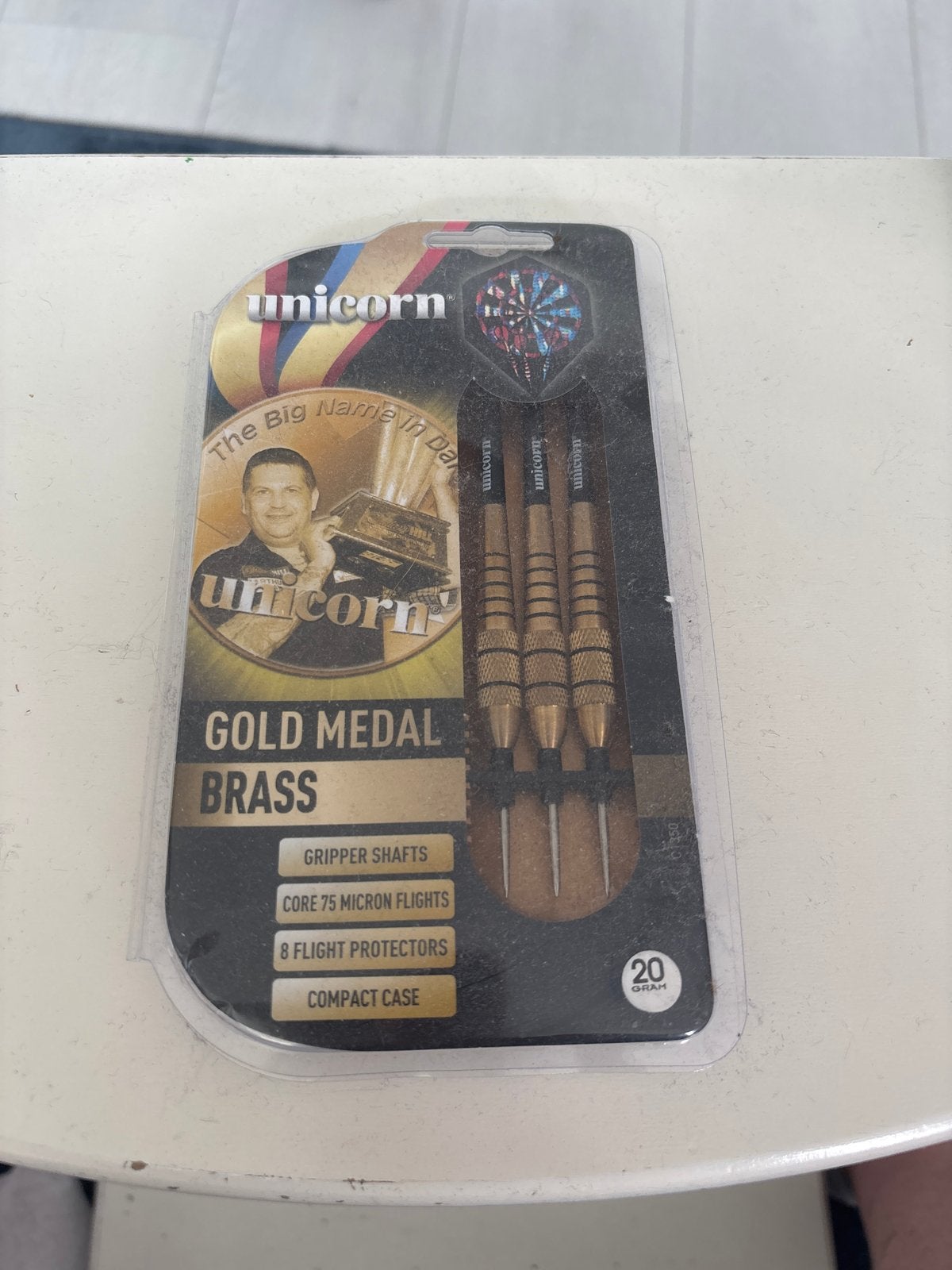 Nieuwe set Unicorn Gary Anderson Gold Medal Brass dartpijlen, Sport en Fitness, Darts, Ophalen of Verzenden, Nieuw, Pijlen