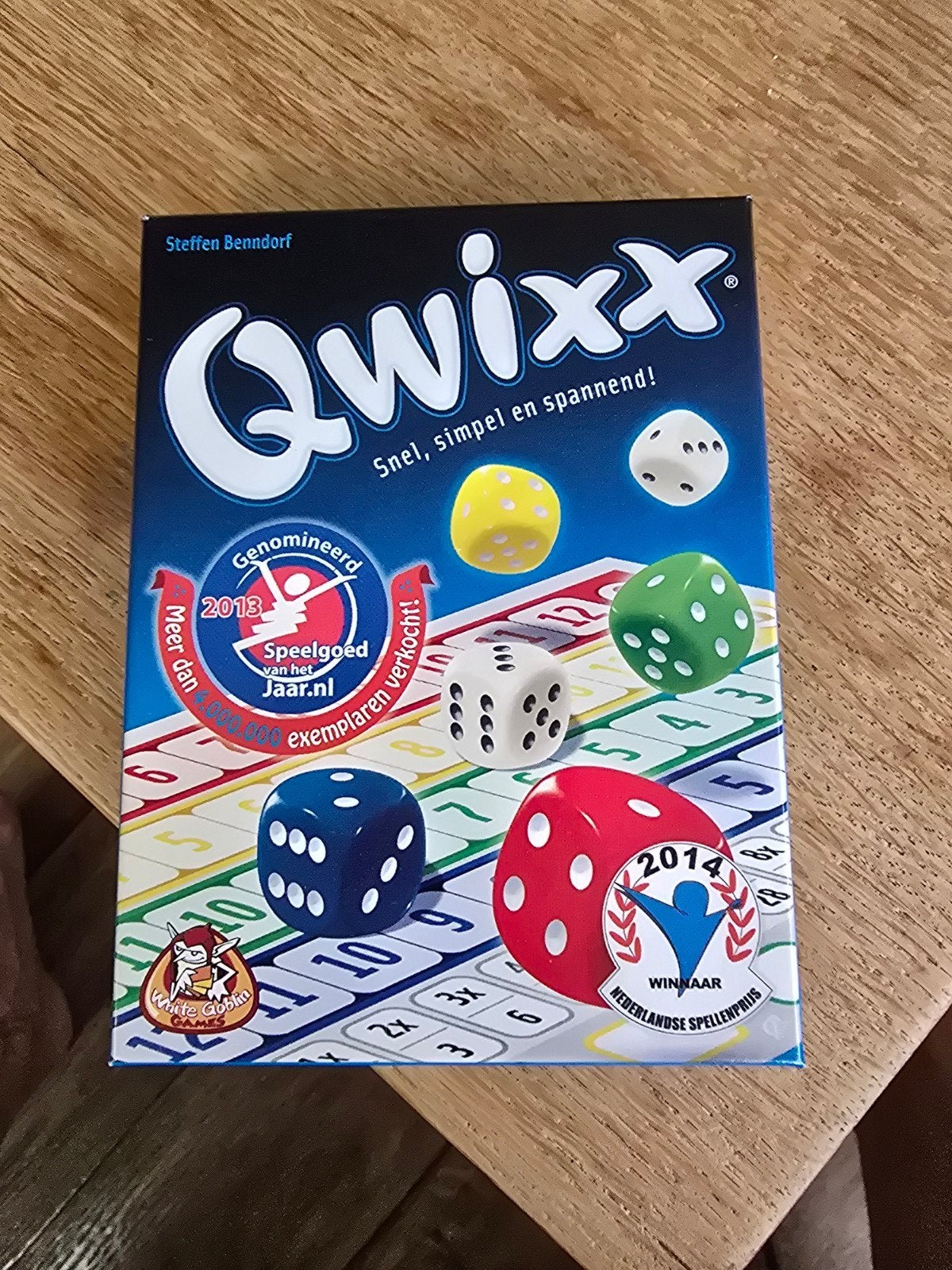 Qwixx: Snel, simpel en spannend dobbelspel!, Drie of vier spelers, Ophalen of Verzenden, Zo goed als nieuw, White Goblin Games