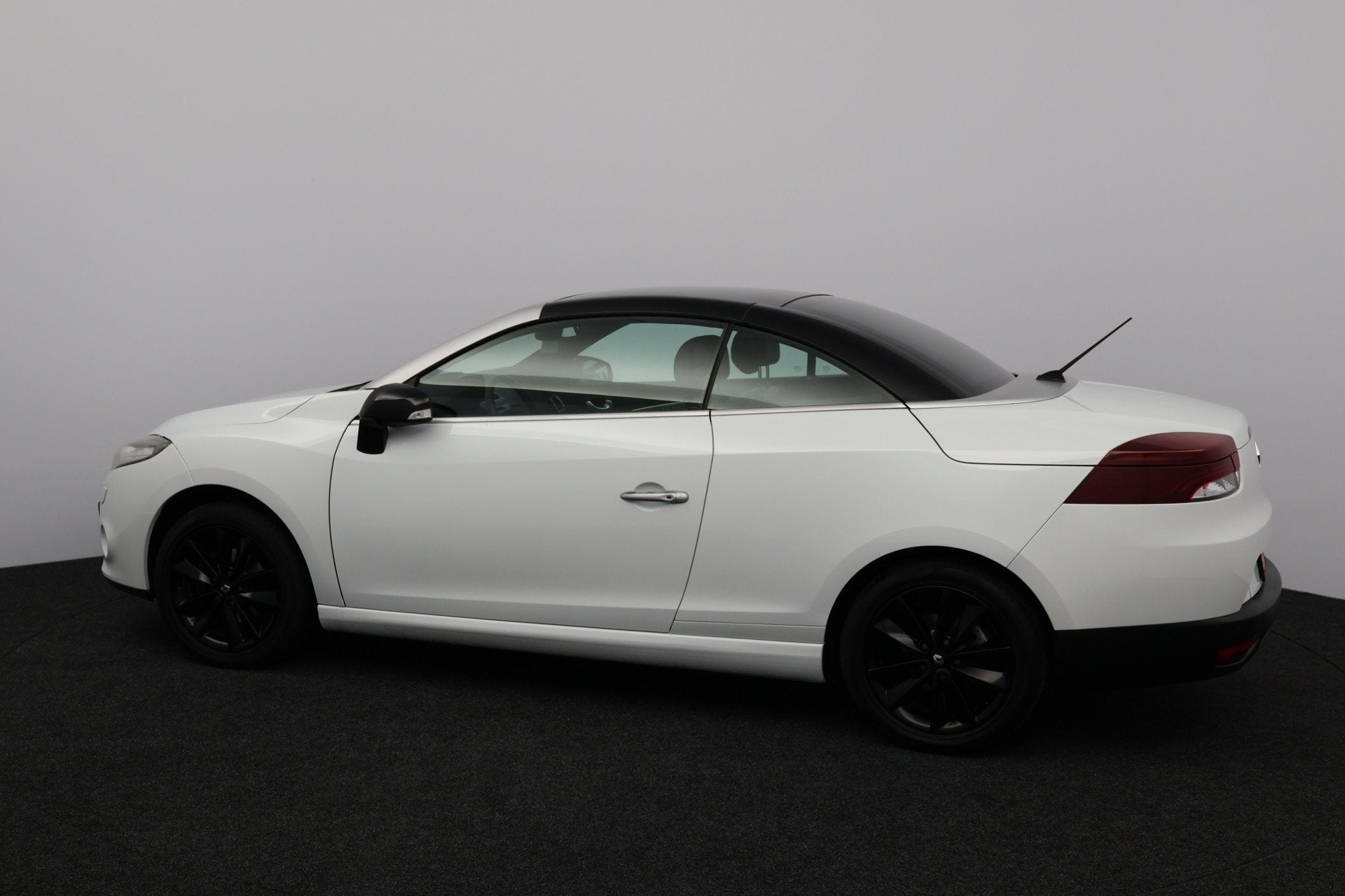 Renault Mégane Coupé-Cabriolet 1.4 TCE Privilège/ Pano-Da, Voorwielaandrijving, Euro 5, Gebruikt, 4 cilinders