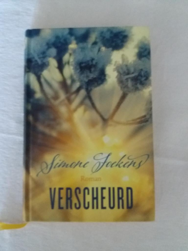 Simone foekens -verscheurd, Ophalen of Verzenden, Gelezen