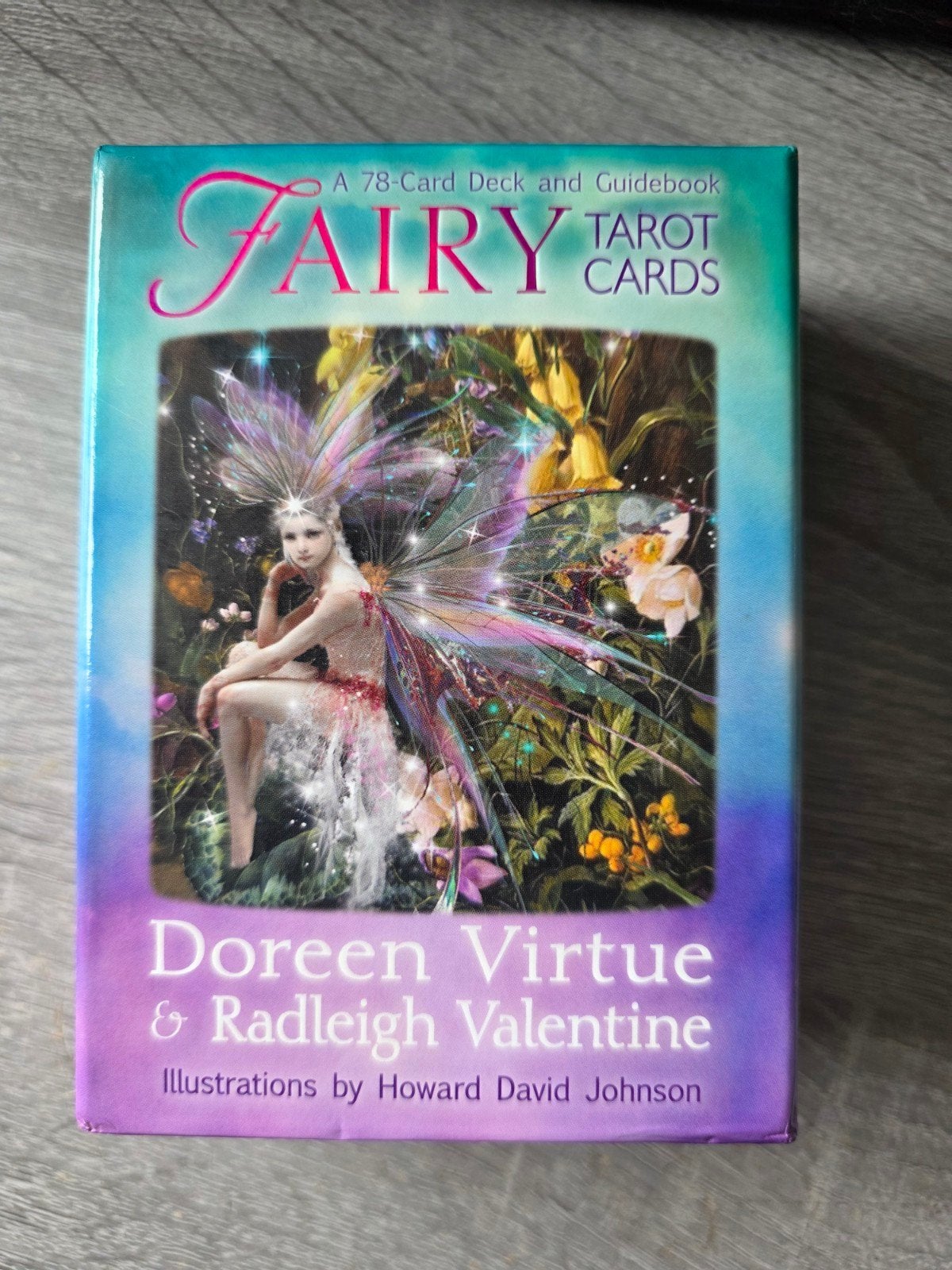 Fairy Tarot Cards-Doreen Virtue & Radleigh Valentine, Ophalen of Verzenden, Zo goed als nieuw