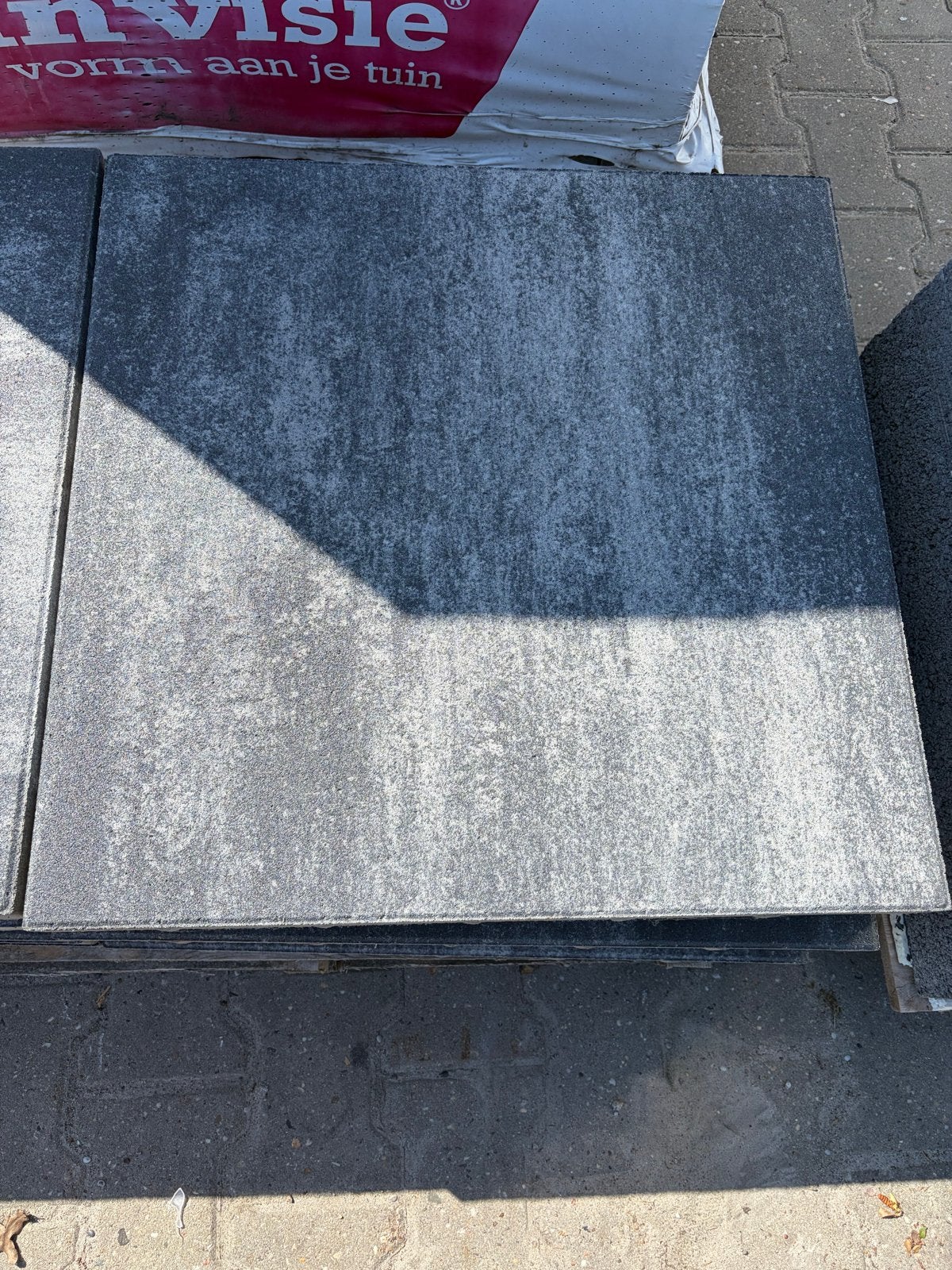 Mooie grijs/zwarte terrastegels 60x60x4 met hoge korting, Ophalen of Verzenden, Nieuw, Beton, Terrastegels