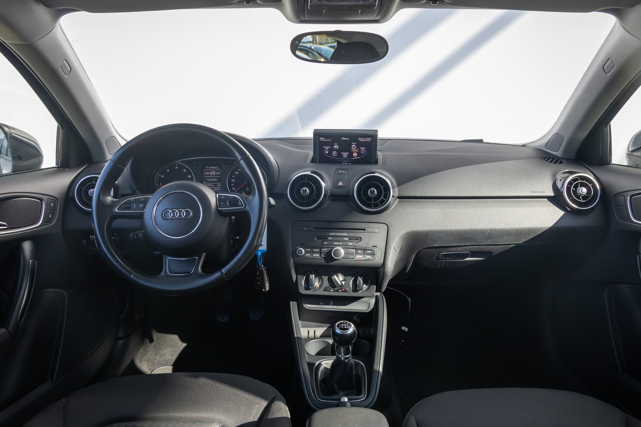 Audi A1 SPORTBACK 1.2 TFSI Connect Nlauto 5deurs Cruise cont, Euro 5, 4 cilinders, Zwart, Origineel Nederlands