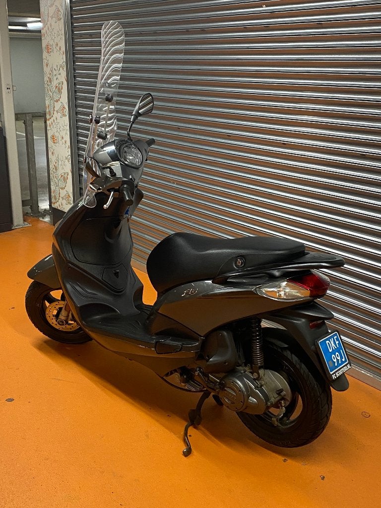 Piaggio fly brom Agaat Grijs, Ophalen of Verzenden, Zo goed als nieuw, Fly, Benzine
