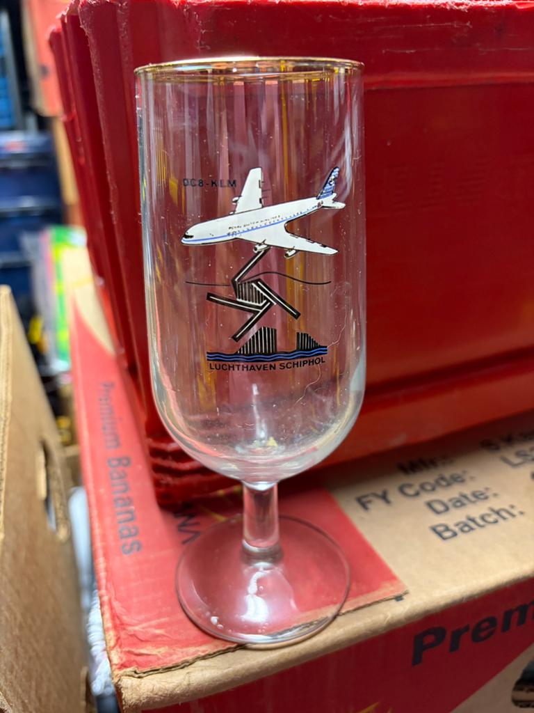 Voetglas DC8 KLM LUCHTHAVEN SCHIPHOL, Ophalen, Zo goed als nieuw, Overige typen