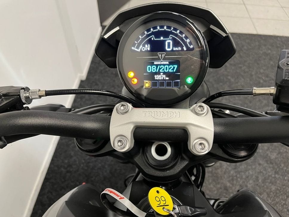 Triumph TRIDENT 660 (bj 2021), Motorrijbewijs A, Meer dan 35 kW, Onbekend, Triumph