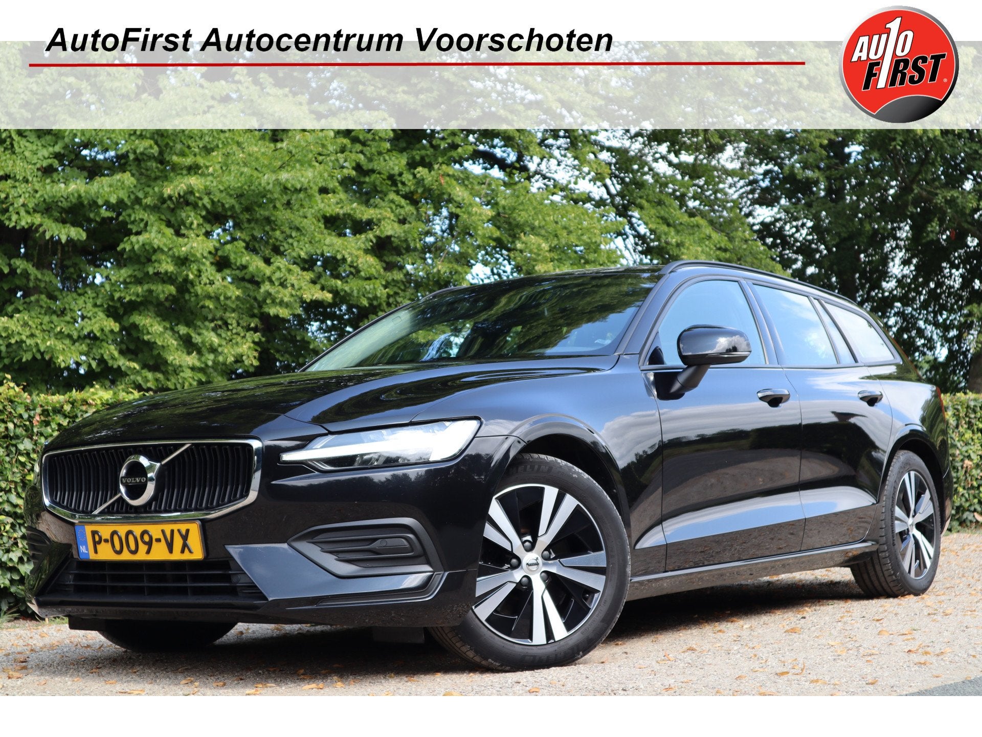 Volvo V60 2.0 B3 Momentum Advantage | Trekhaak | Carplay |, Auto's, Volvo, 12 maanden, Euro 6, 4 cilinders, Zwart