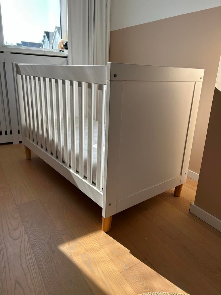 Complete kinderkamer bed kast commode, Kinderen en Baby's, Kinderkamer | Bedden, Ophalen, Gebruikt, 70 tot 85 cm, 140 tot 160 cm