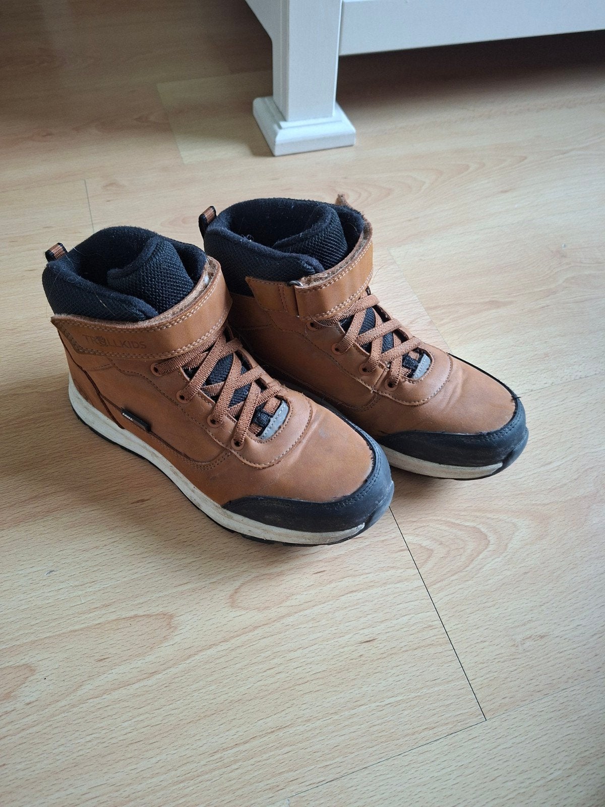 wandelschoenen schoenen maat 35, Ophalen, Schoenen, Trollkids, Zo goed als nieuw