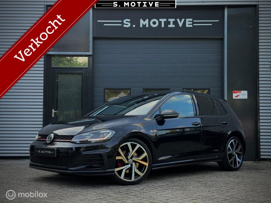 Volkswagen Golf 2.0 TSI GTI Pano, stoelverwarming, zwart DSG, Stof, Gebruikt, 4 cilinders, Zwart