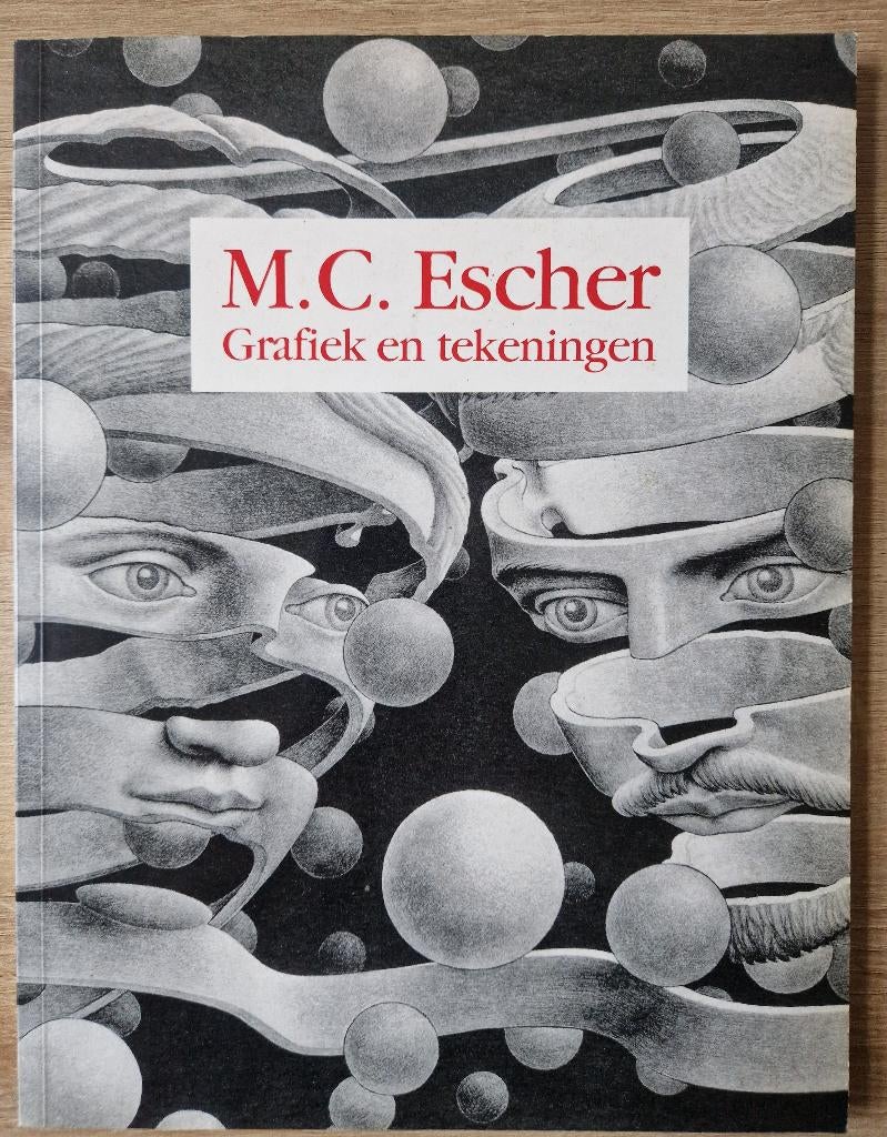 M.C. Escher Grafiek en Tekeningen 1992, Ophalen of Verzenden, Gelezen
