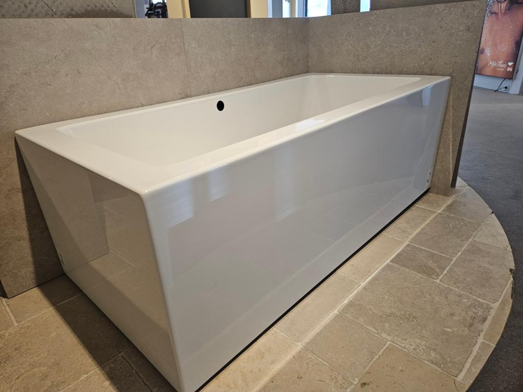 Riho ligbad Plug & Play 180x90 cm wit met badafvoer, Ophalen, Nieuw, Bad
