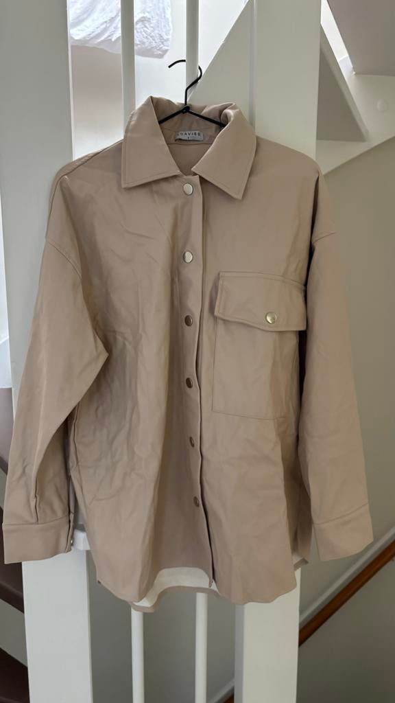 Loavies jasje - Beige shacket maat M, Maat 38/40 (M), Beige, Ophalen of Verzenden, Zo goed als nieuw