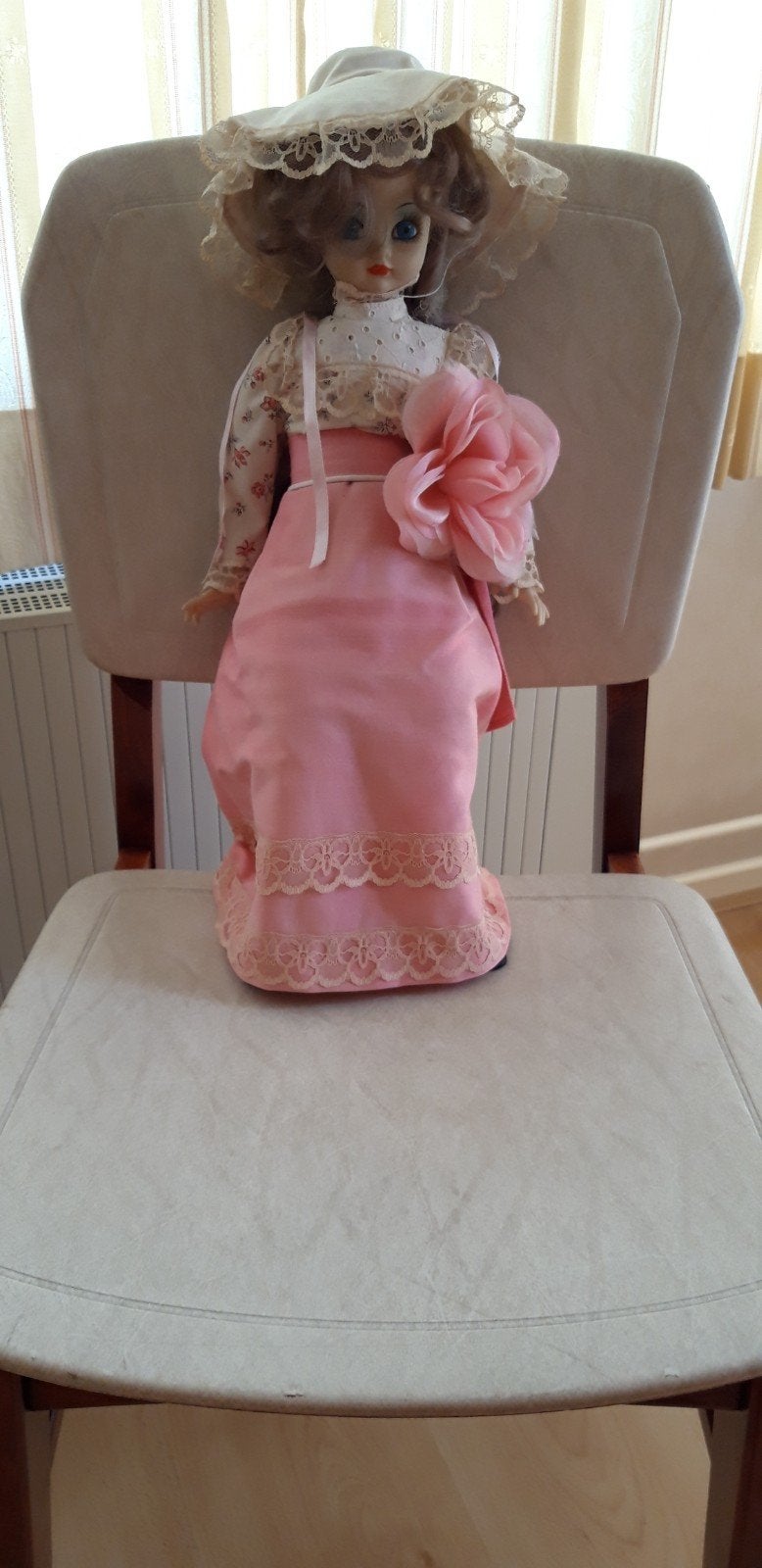 Decoratieve POP met kleding, Ophalen of Verzenden, Pop